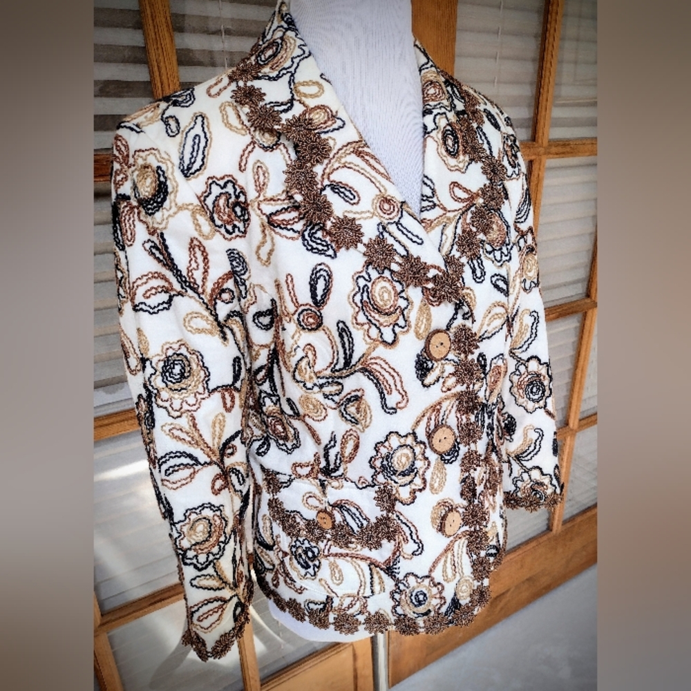 EUC Jendo Jacket, Size 12, Beautiful Embroidered Details, Perfect Condition - Picture 4 of 11